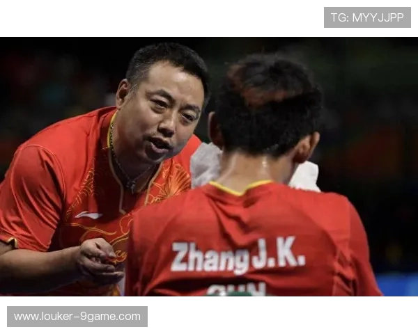 足球传奇7号：从球场到荣耀的征程，书写属于他的辉煌篇章