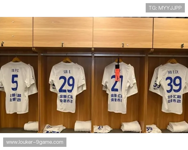 足球明星的生日礼物大揭秘：从奢华定制到个人化纪念品都有哪些选择