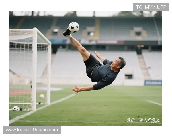 足球球星迟到风波引发争议 教练怒斥球队纪律松懈影响比赛状态